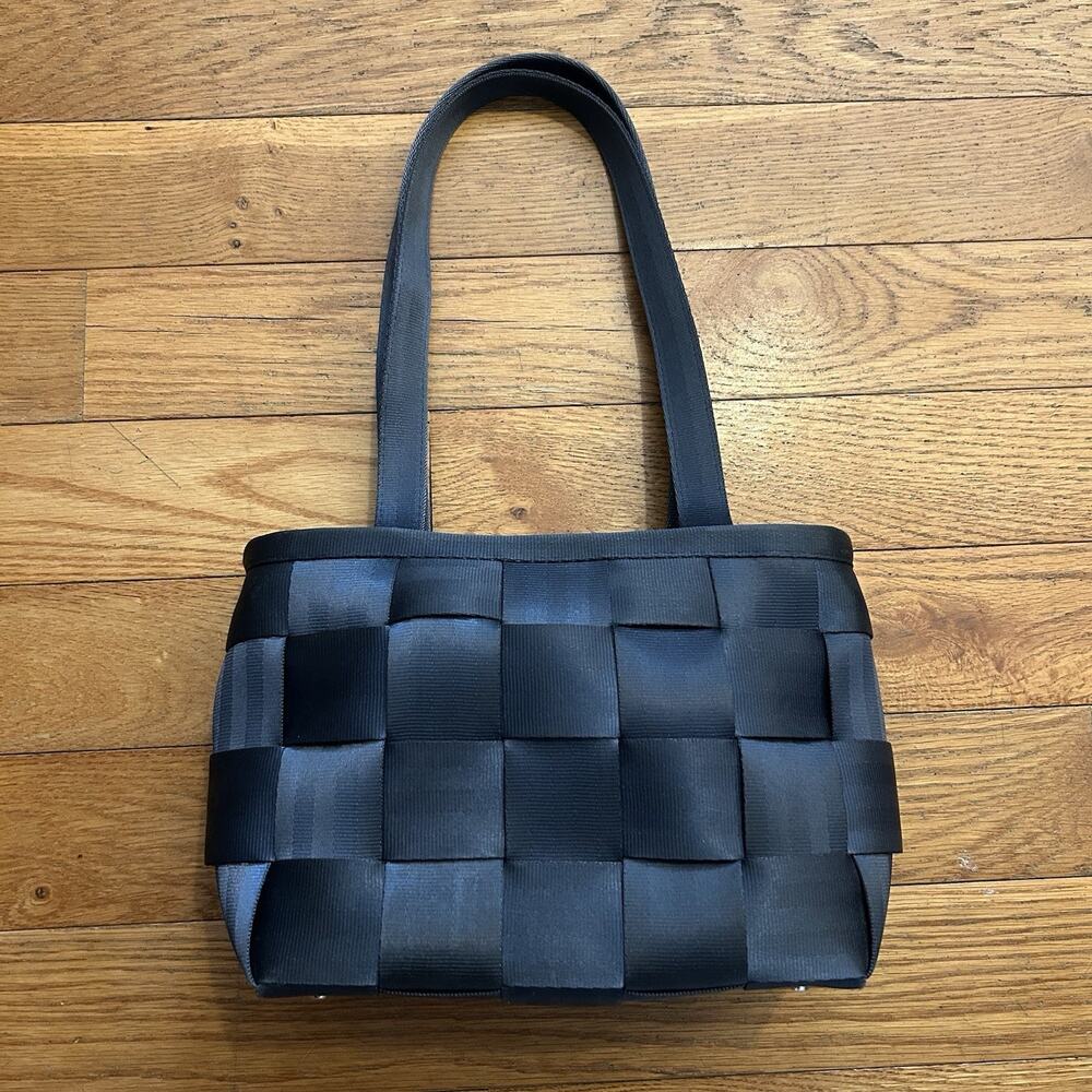 Harvey’s Original Seatbelt Bag Woven Small Shoulder Tote